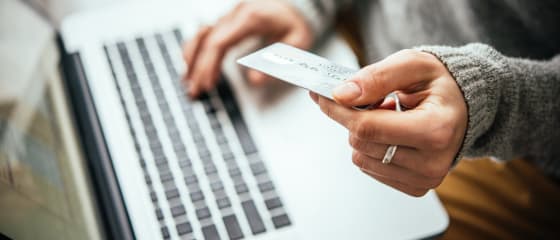 グローバル化: クレジット カードが国境を越えたオンライン カジノ取引を簡素化する方法